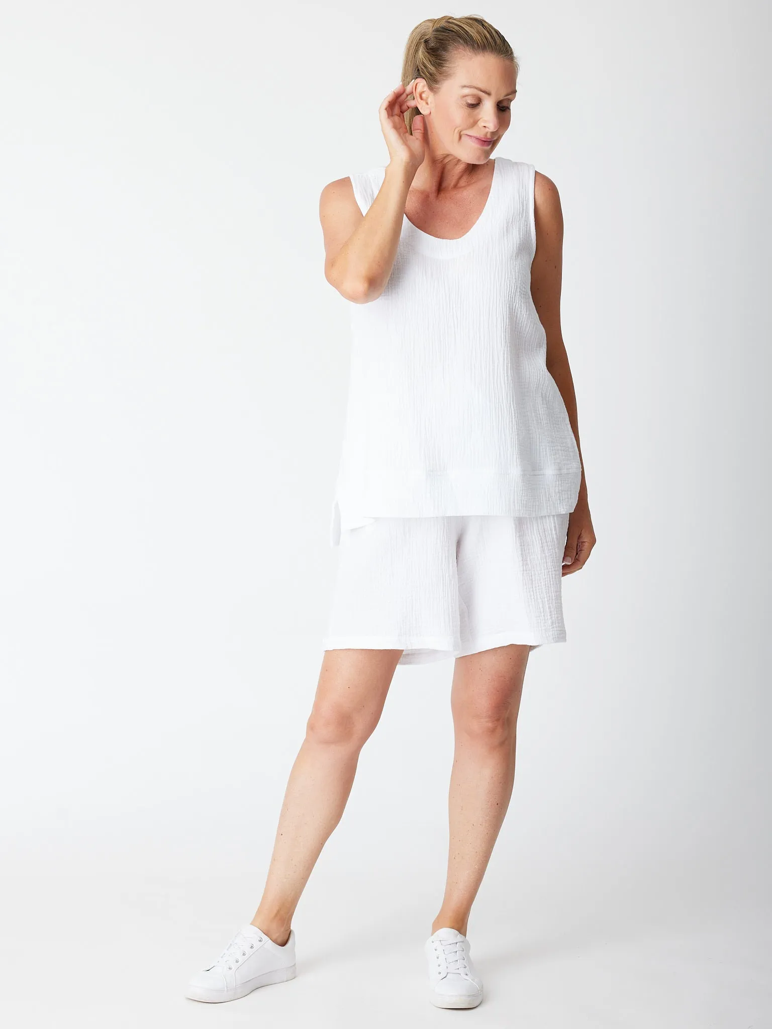 Bonded Vee Sleeveless - White -30512