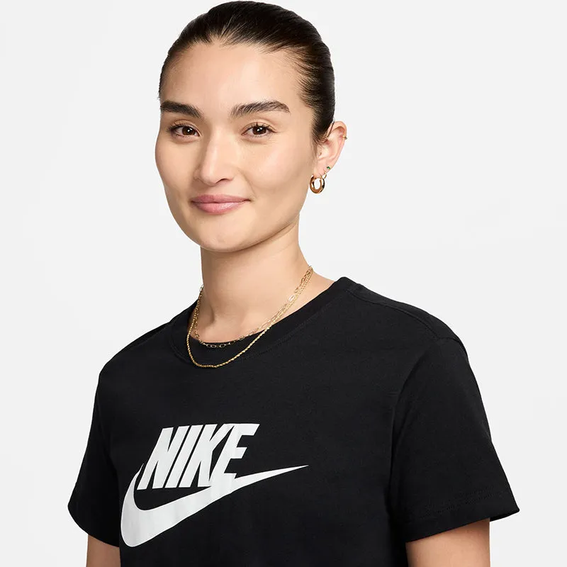 Nike Women's Sportswear Essential Cropped T-Shirt