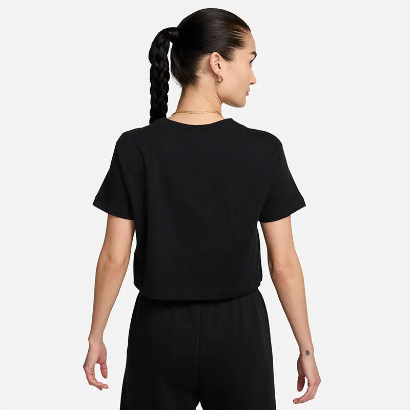 Nike Women's Sportswear Essential Cropped T-Shirt