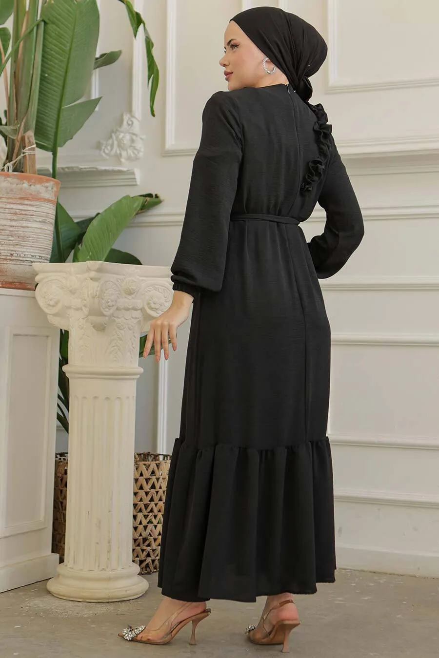 Tanya Long Maxi Dress With Ruffle Design - Waist Belt