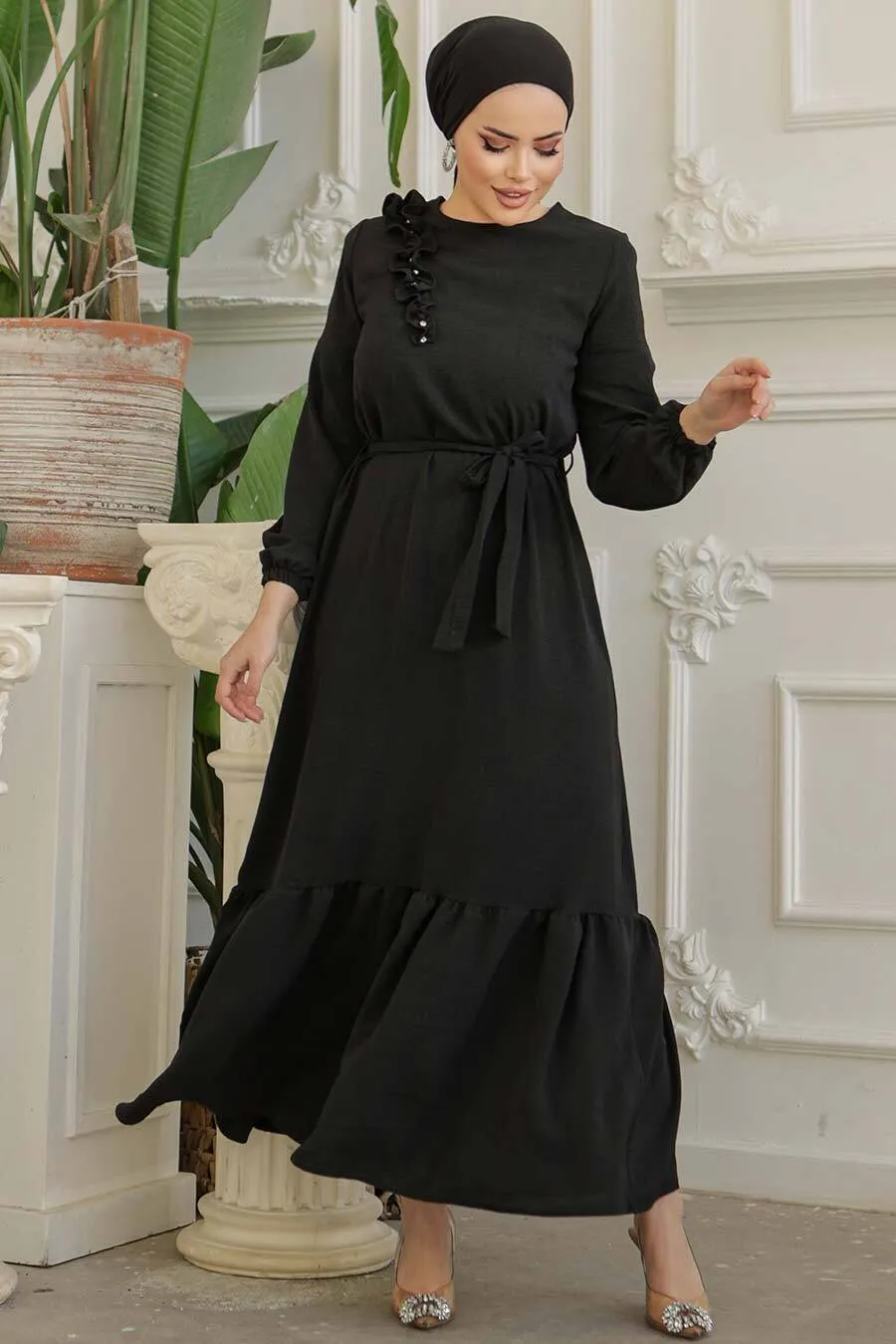 Tanya Long Maxi Dress With Ruffle Design - Waist Belt