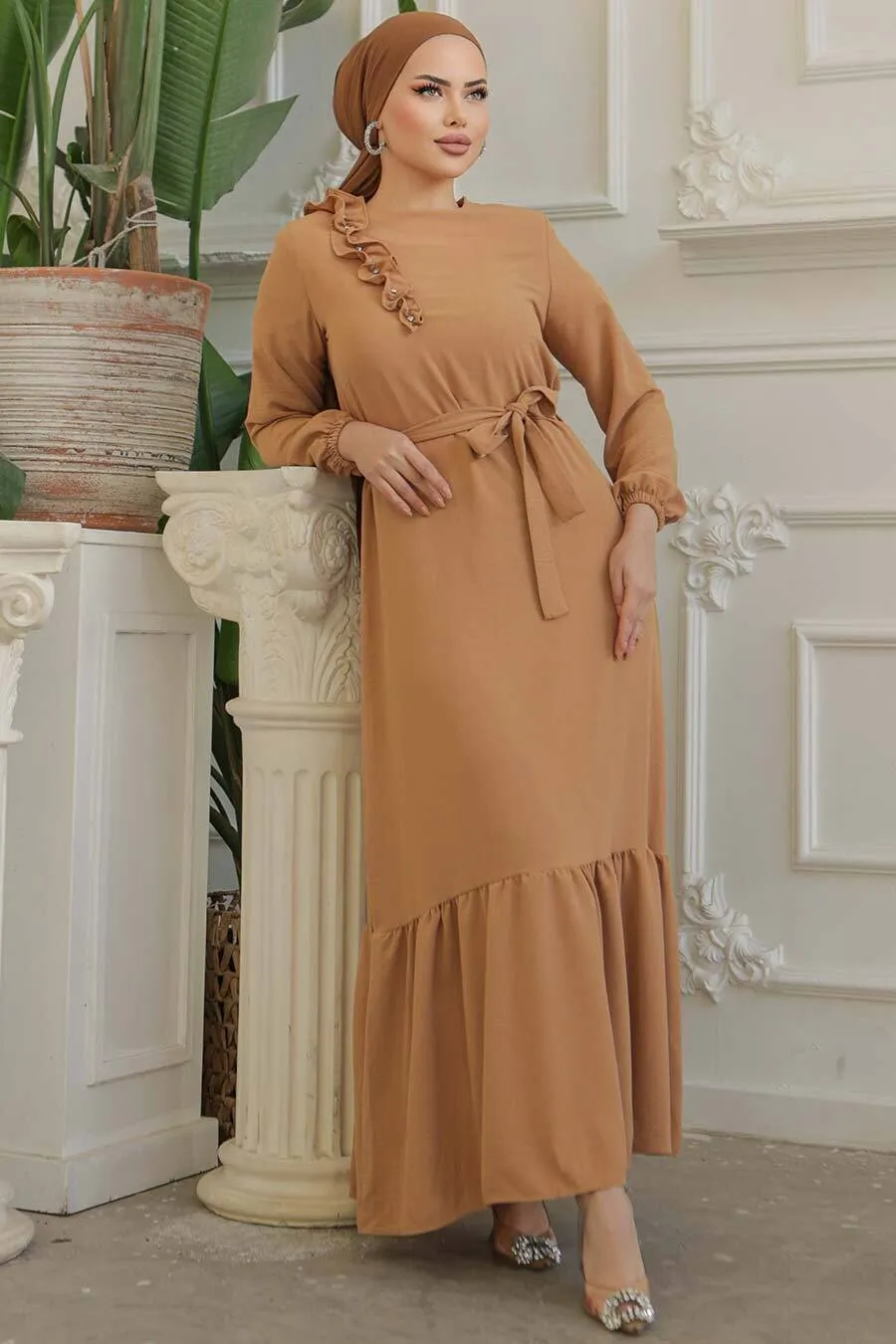 Tanya Long Maxi Dress With Ruffle Design - Waist Belt